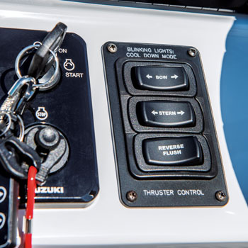 JC TriToon Marine NepToon Pontoon Boat Intuitive Thruster System Control